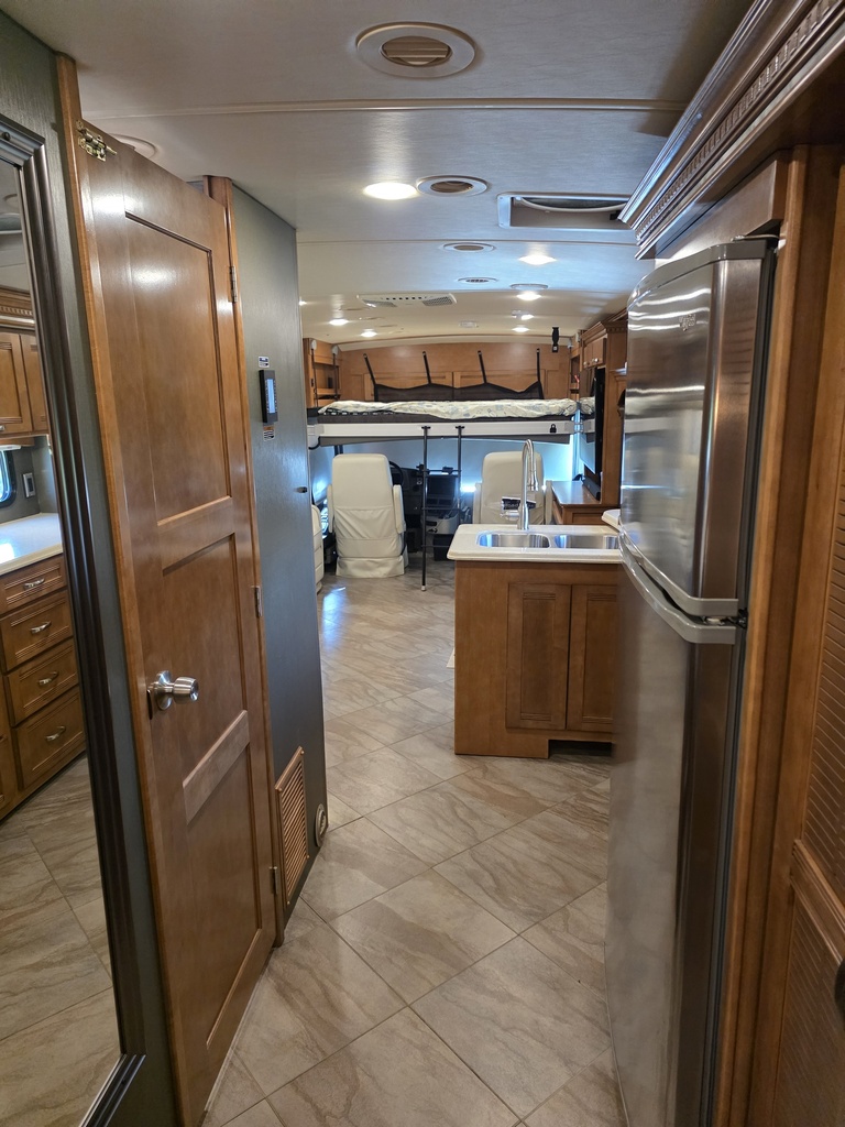 20260701_082512.jpg - 2019 Winnebago Class A Motorhome rental photo 11