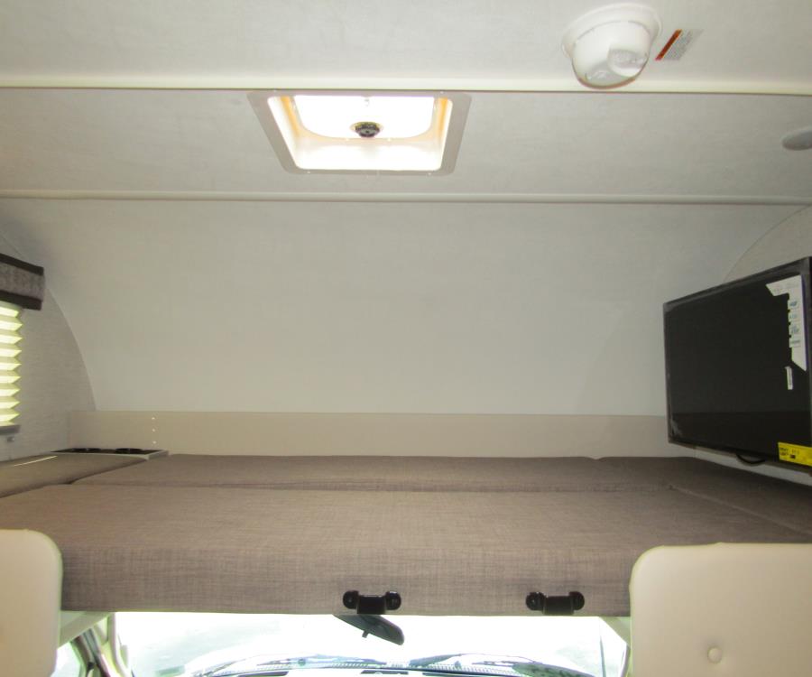 fn209054-04-main.jpg - 2025 Thor Motor Coach Class C Motorhome rental photo 5