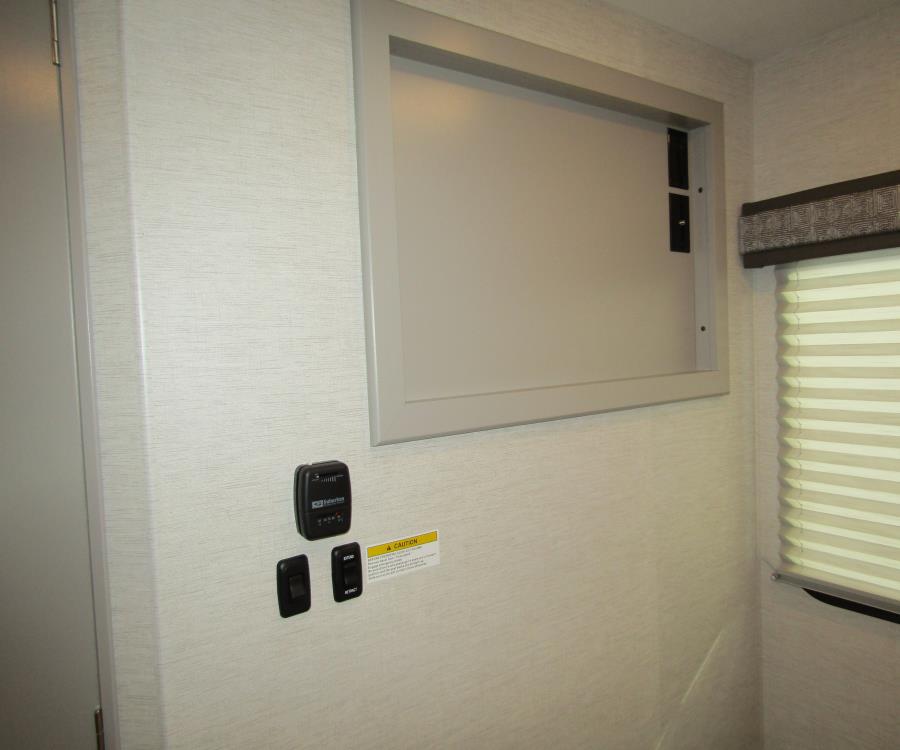 fn209054-19-main.jpg - 2025 Thor Motor Coach Class C Motorhome rental photo 20