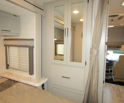 fn209054-20-main.jpg thumbnail 21